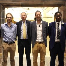 Lecture Focuses on Making a Difference for Good Lecture Focuses on Making a Difference for Good