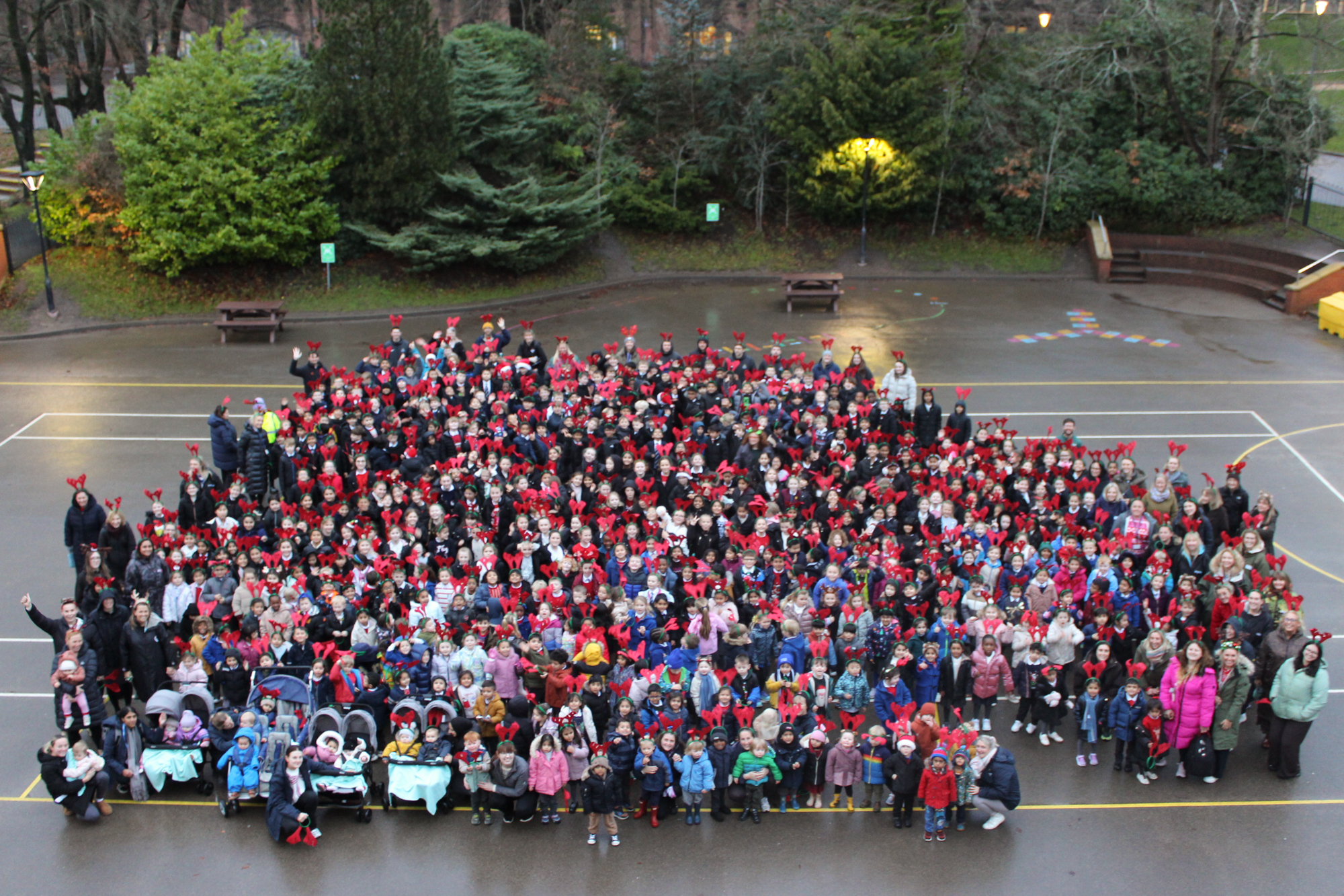 Bolton School Joins Reindeer Run to Raise Funds for Bolton Hospice Bolton School Joins Reindeer Run to Raise Funds for Bolton Hospice